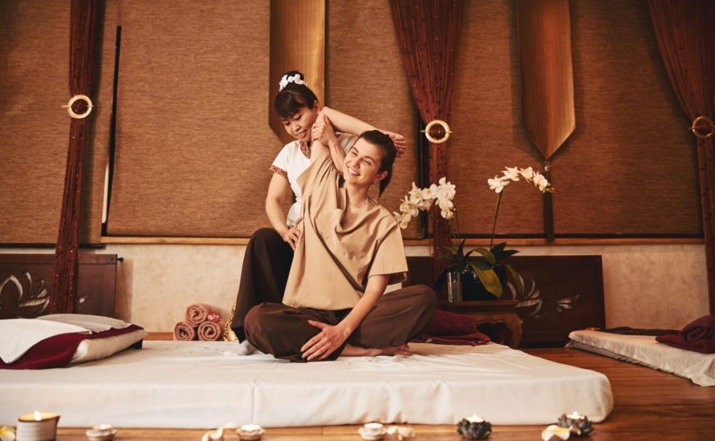 thai-massage-in-bangkok-1200x741